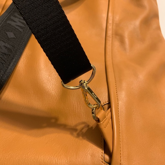 MCM backpack ( LG size ) - Picture 5 of 13